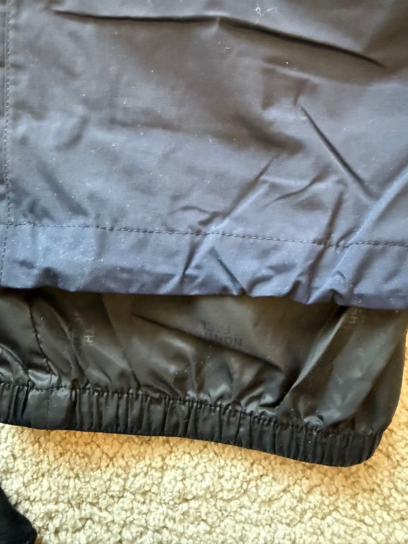 美品　ノースフェイス キッズ スノーウェア 130、120 上下セット 迷彩