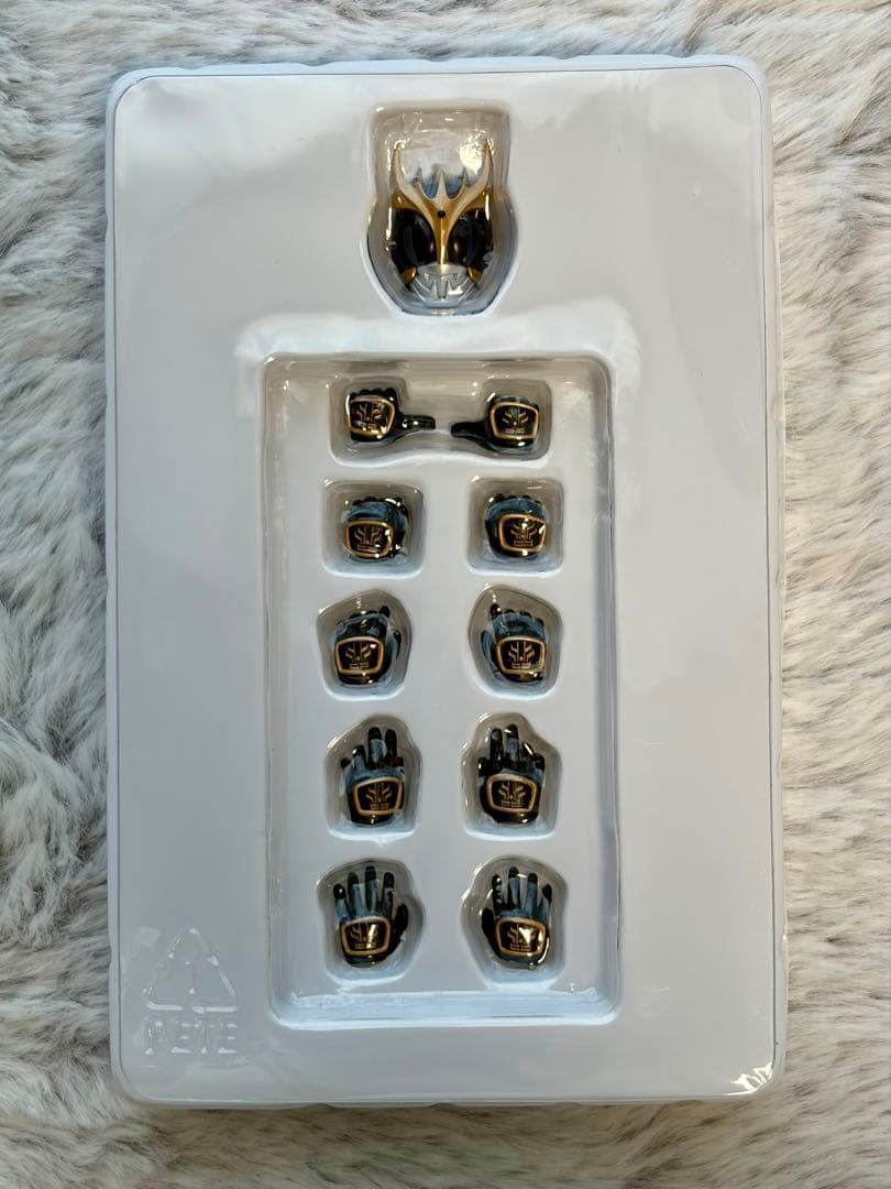 S.H.Figuarts 真骨彫製法 仮面ライダークウガアルティメットフォーム