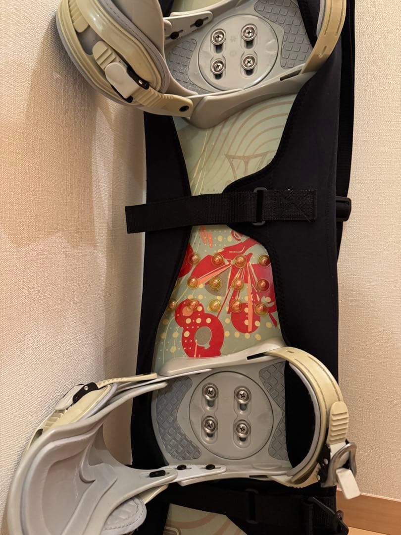 スノーボード　板　ビンディング　簡易ケース付き