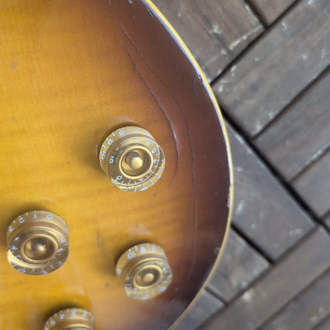 GRECO EG 77年 レスポール セミホローの虎目ボディ！