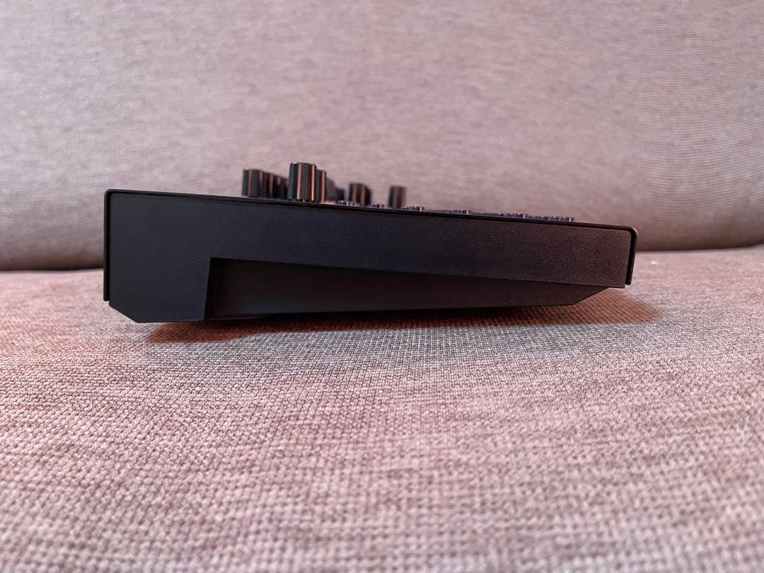 Roland SH-4d デジタルシンセサイザー