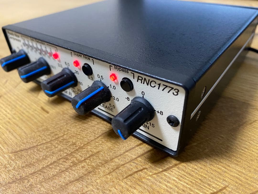 RNC1773 FMR AUDIO コンプレッサー