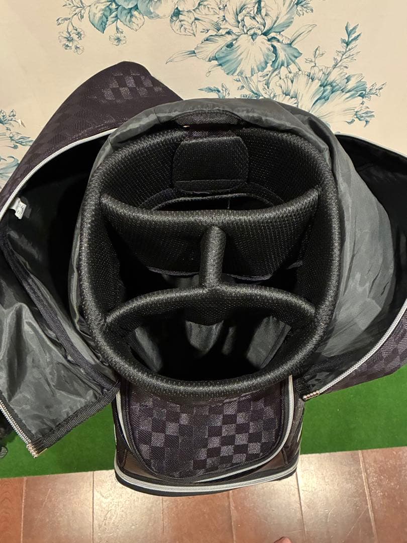 Yoshihiro さん専用XXIO キャディバッグとセルフスタンドバッグセット