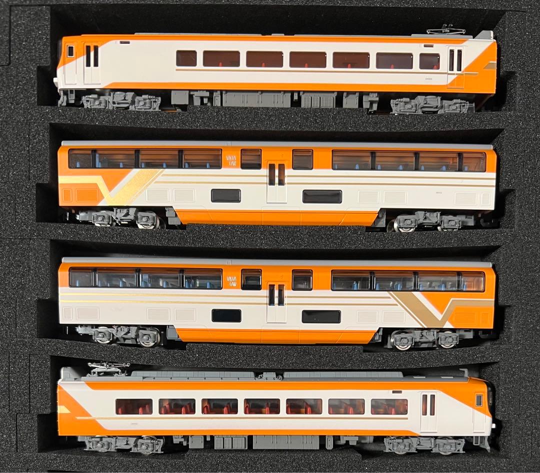 近鉄30000系ビスタEX新塗装　基本４両セット　鉄道模型