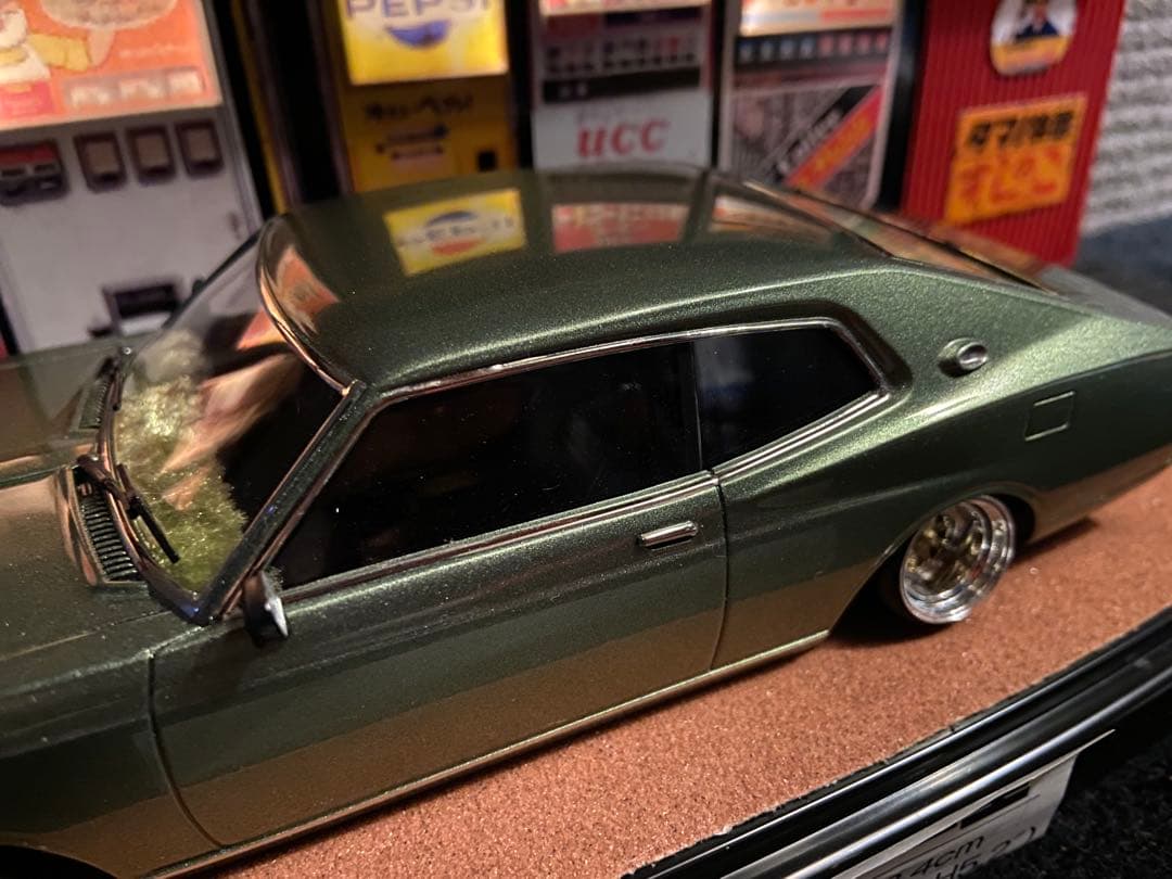 1/24 ローレル 130 カスタム　ジオラマ　旧車　クリアケース付