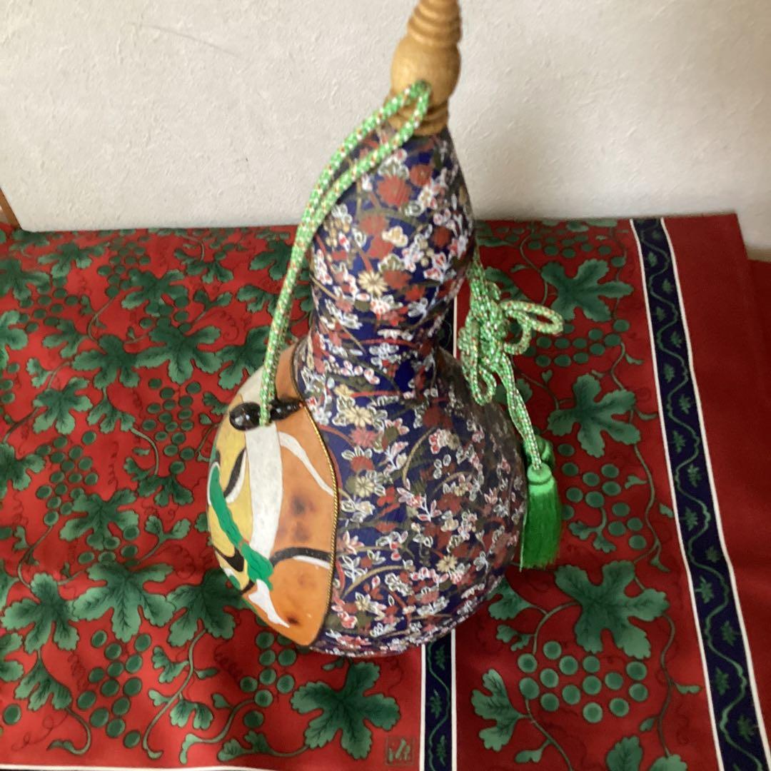 飾物　　瓢箪細工　【　風神雷神　】　　台座　【　蔦　細工　】工芸品　　稀有品