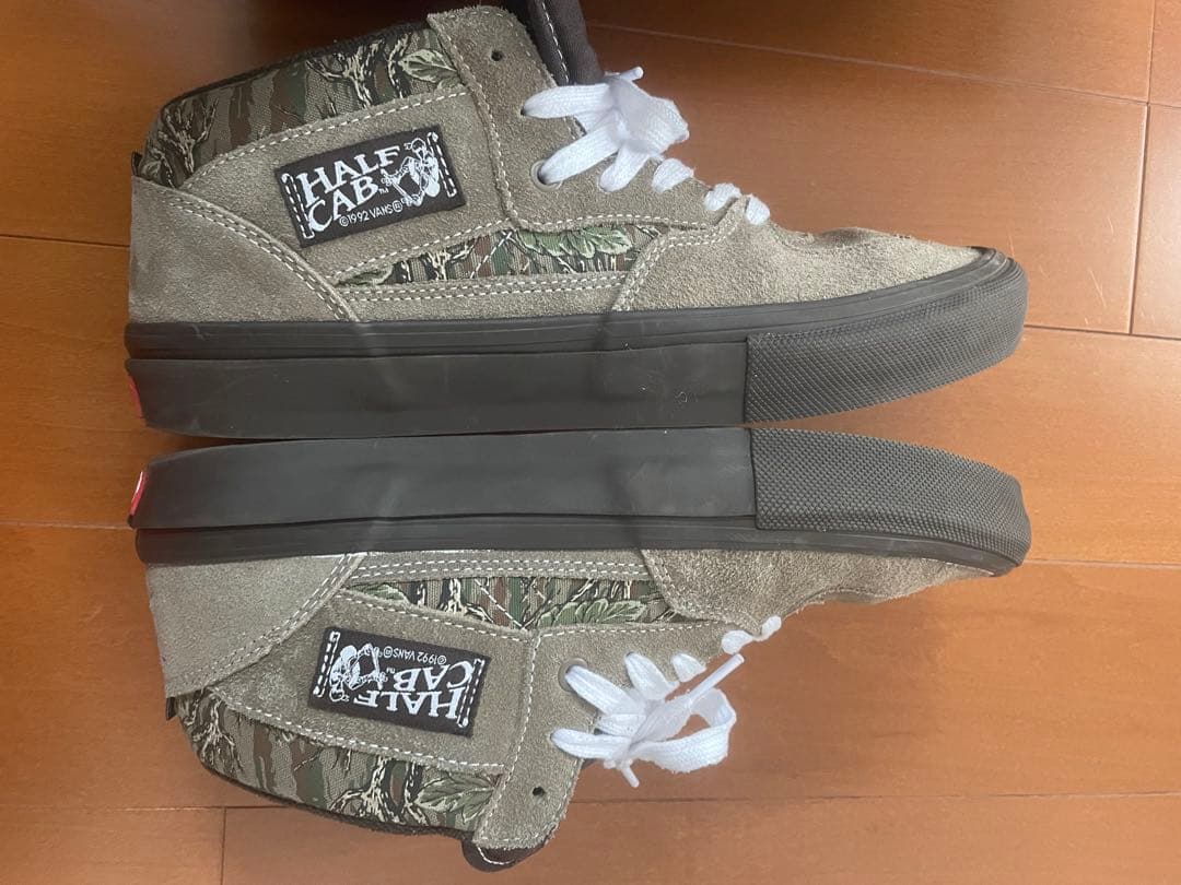 Skate Half Cab × PEDRO DELFINO