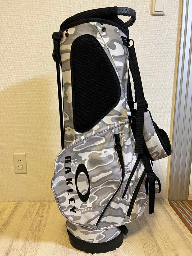 オークリー　スタンド　キャディバッグ