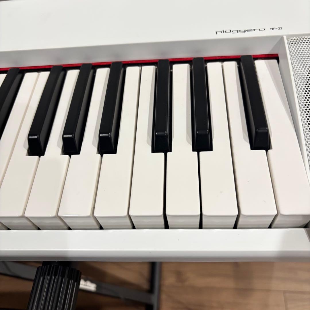 YAMAHA piaggero NP-32 ホワイト 76鍵盤　スタンド、チェア