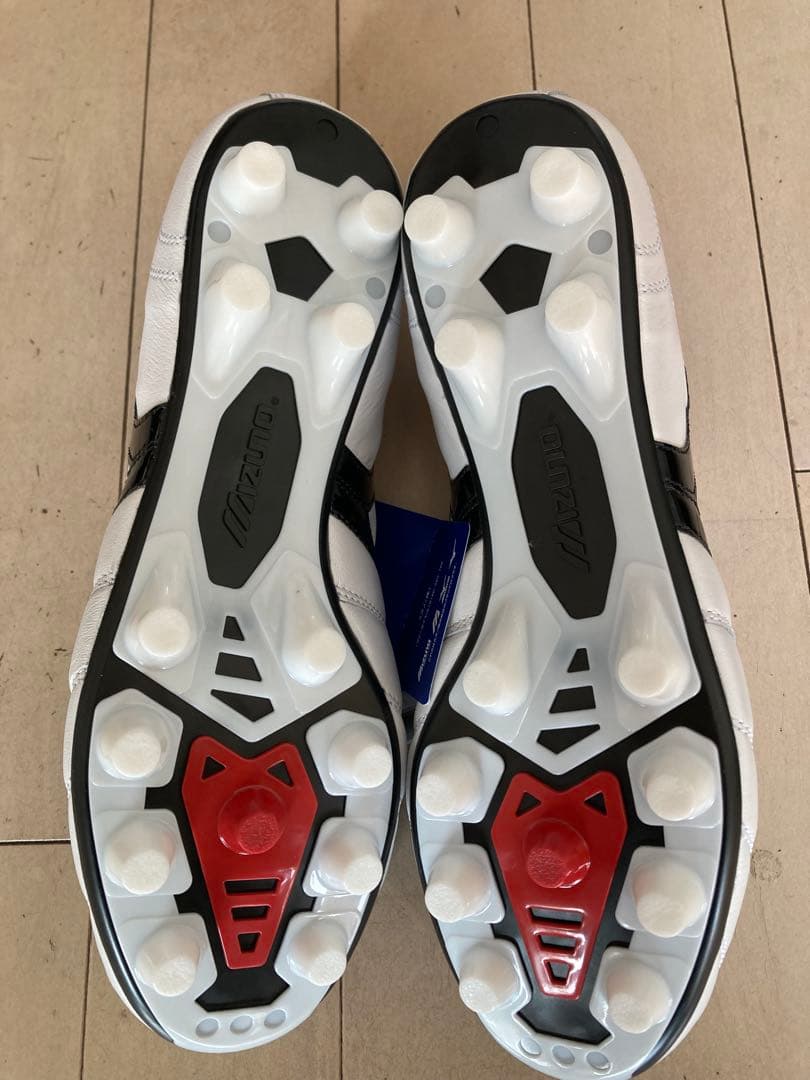 モレリア2ジャパン　ノーマルステッチ　白　25.5㎝　新品。