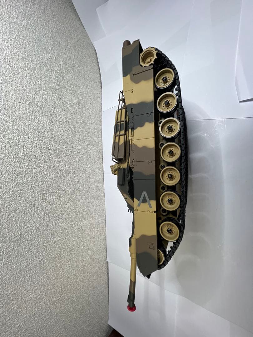 東京マルイ　1/24 RCバトルタンク　迷彩M1A2ABRAMS