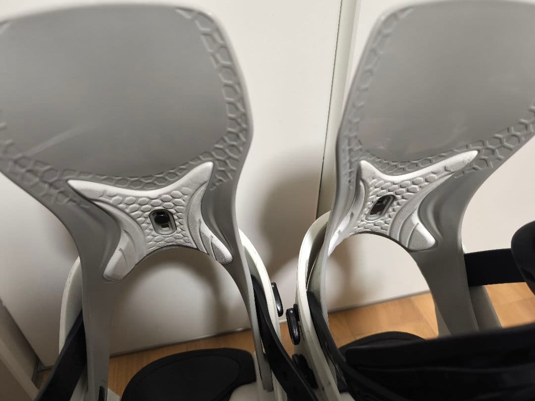 FLUXCV22-23Lサイズ ホワイトスノーボードバインディングビンディング