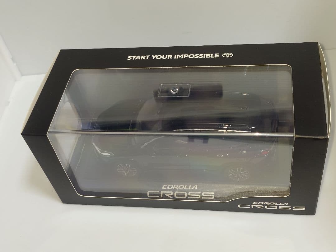 トヨタ カローラクロス 後期 209 ブラックマイカ カラーサンプル ミニカー