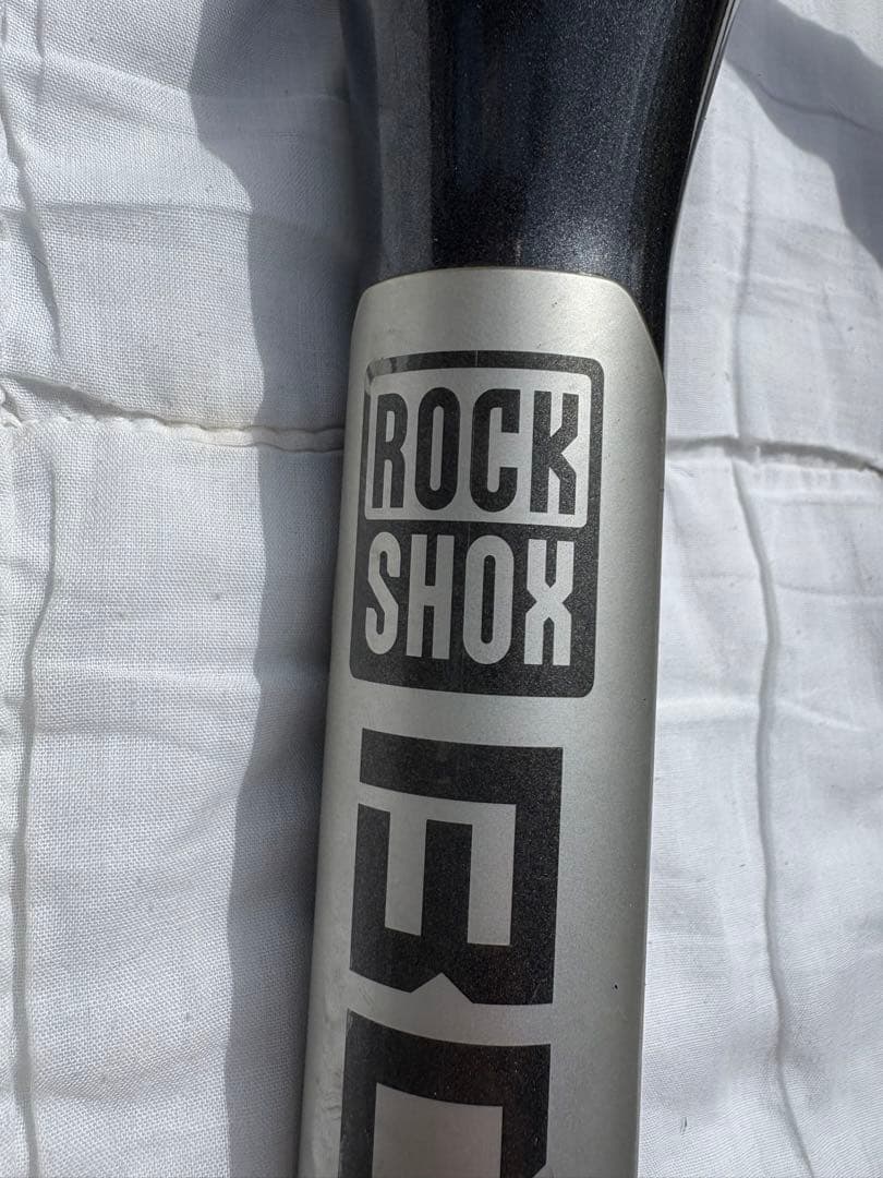 ROCKSHOX RACE ダブルクラウンサスペンションフォーク