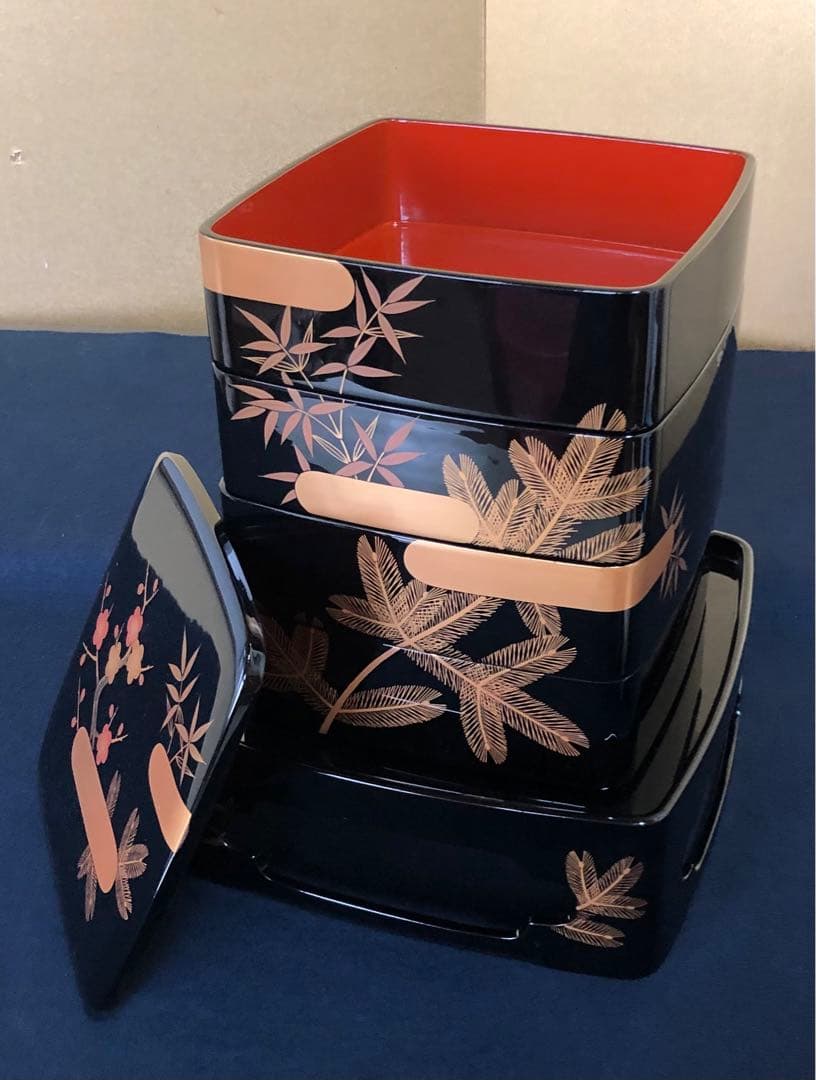 《R》輪島塗 松竹梅蒔絵 四段重 重台付 木箱 251222か2