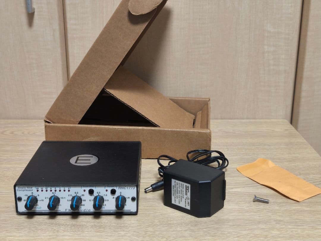 FMR AUDIO RNC1773E ほぼ新品