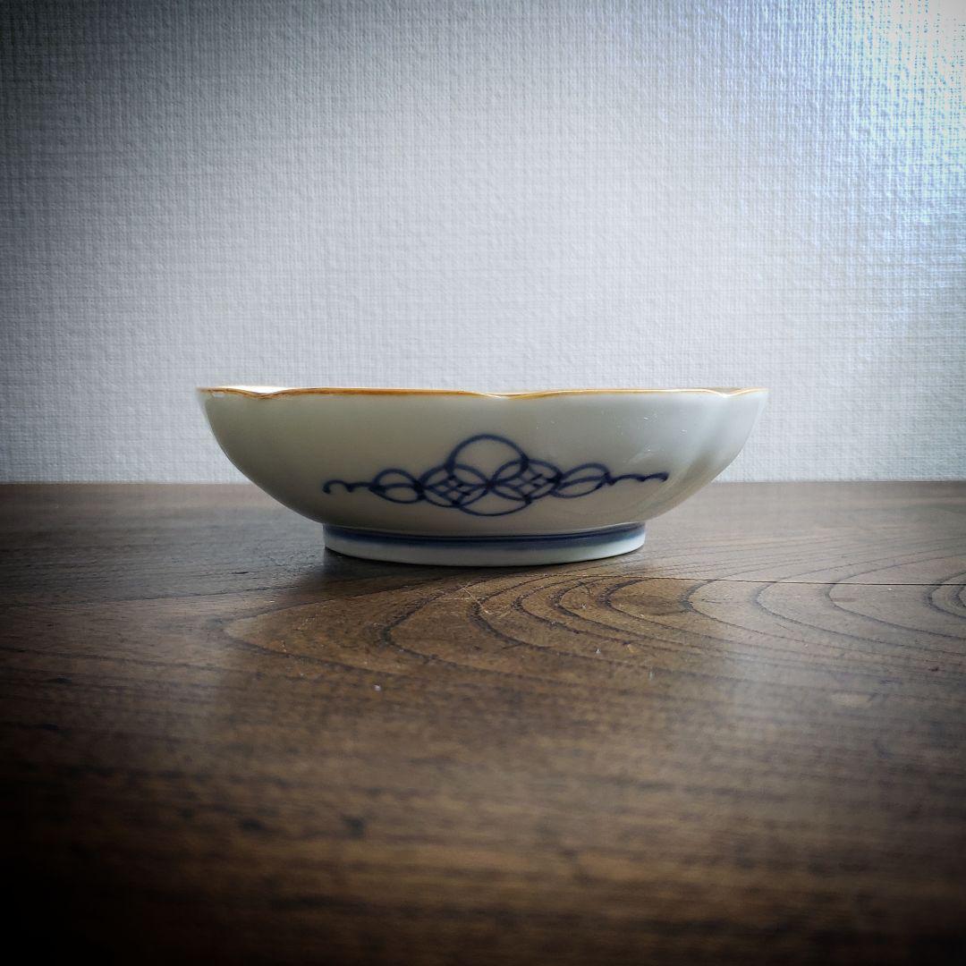 八花弁皿 染付 色絵付 取り皿 なます皿 岩 梅 菊 銘 明治 古伊万里 ロ号