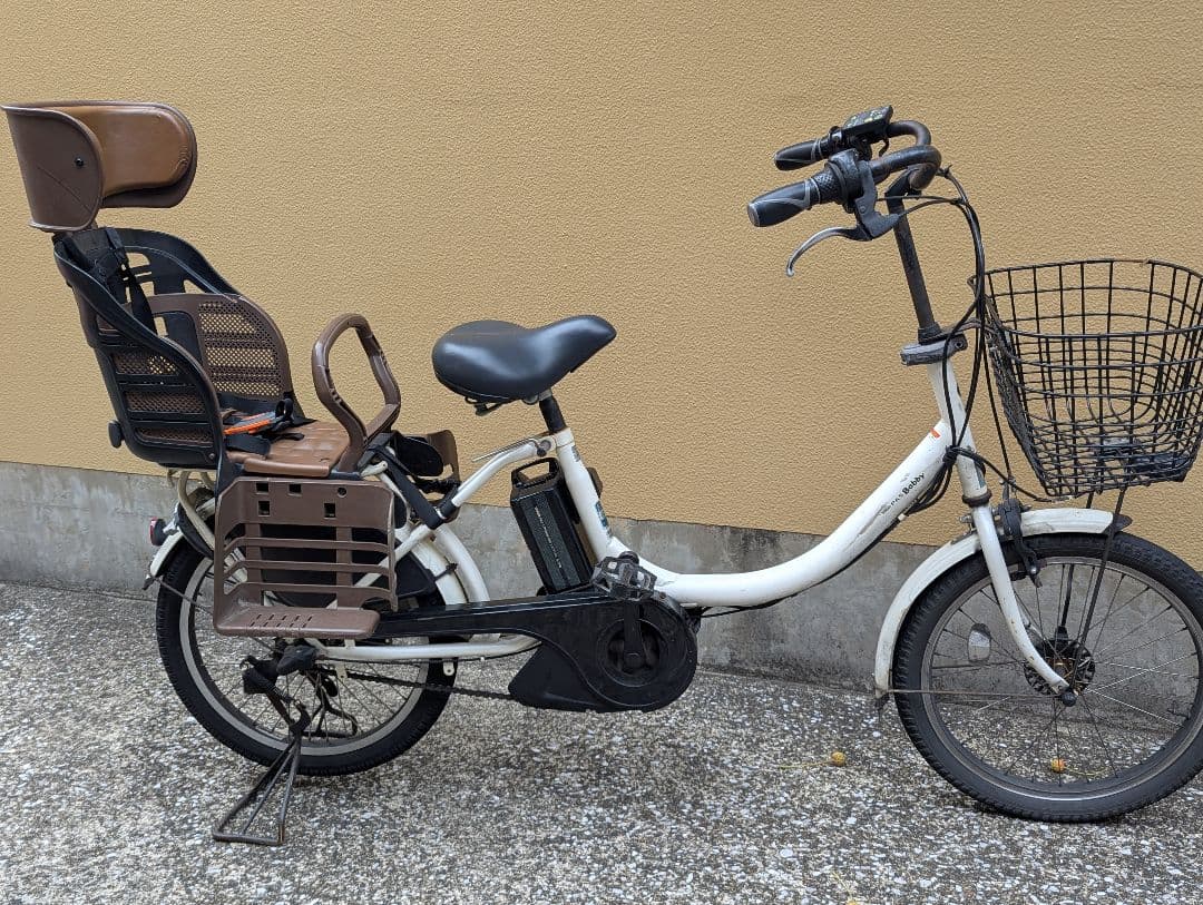 電動アシスト自転車　ヤマハ　パスバビー　白　子供乗せ