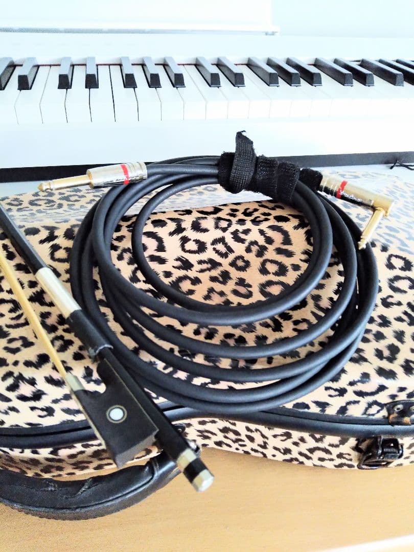 完動品■YAMAHA✧YEV104エレキヴァイオリン/サイレントバイオリン