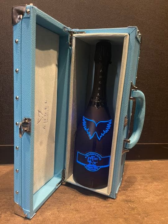 エンジェルヘイローシャンパン箱付き　青