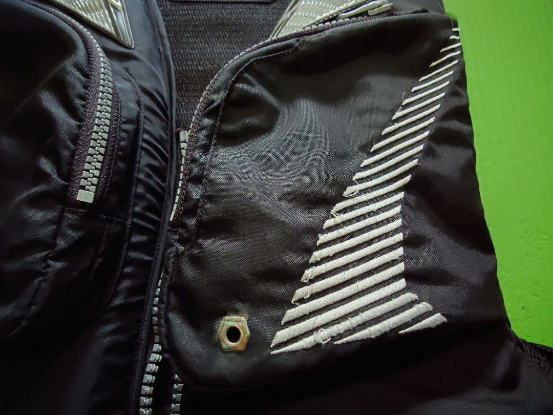 シマノ　NEXUS フィッシングベスト