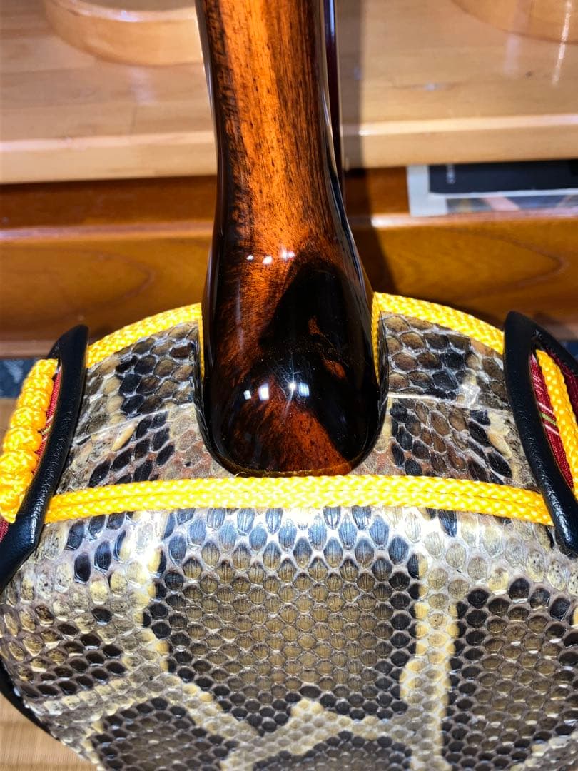 沖縄三線最高峰八重山黒木与那城型ウズラ➖トラ模様本皮一枚張りスンチ塗り限定出品