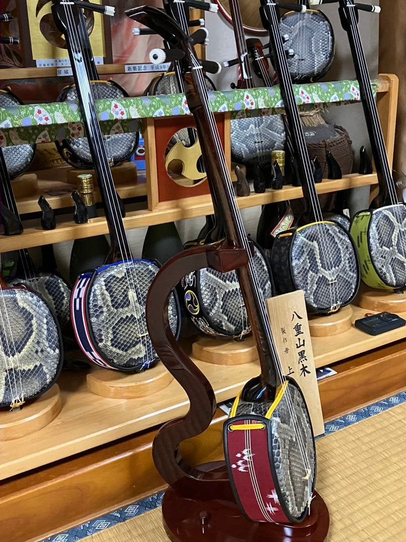 沖縄三線最高峰八重山黒木与那城型ウズラ➖トラ模様本皮一枚張りスンチ塗り限定出品