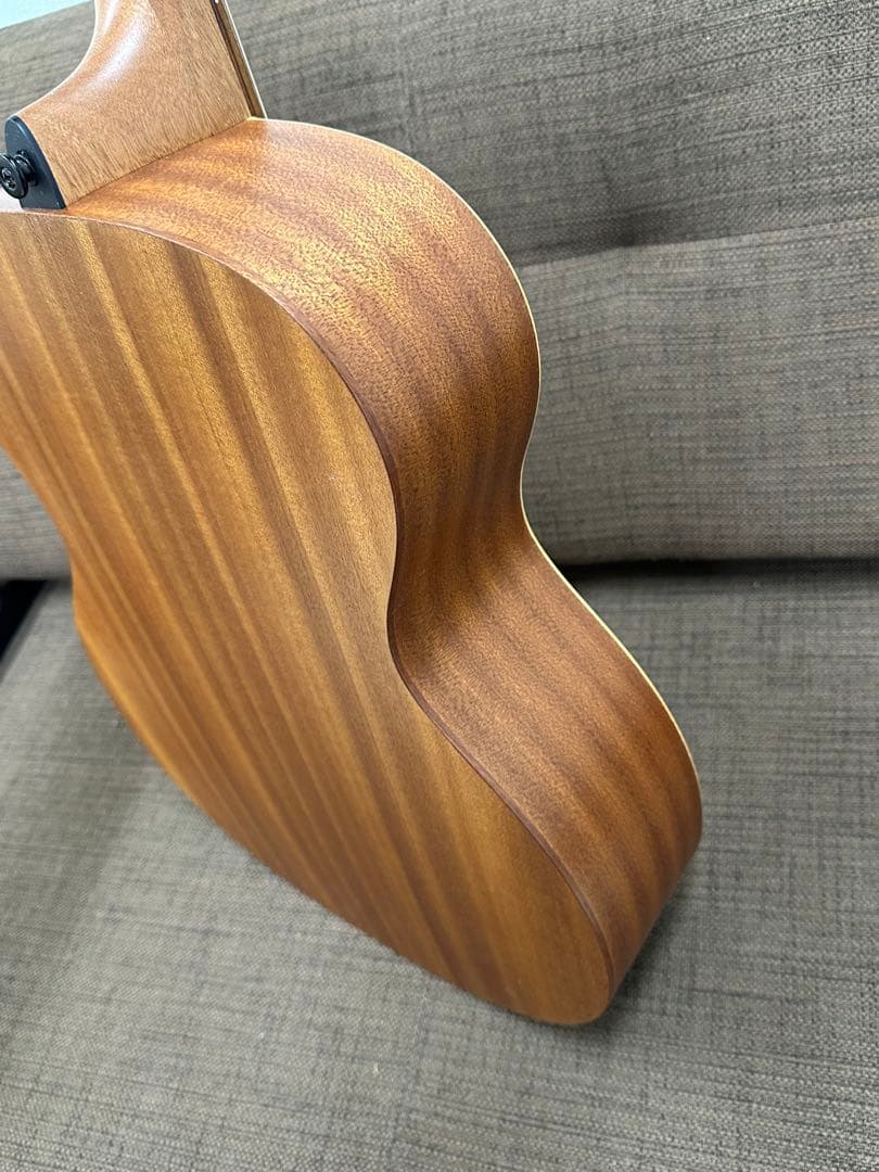 ⑦【美品】LAG Tramontane ギター　T70A エレアコ