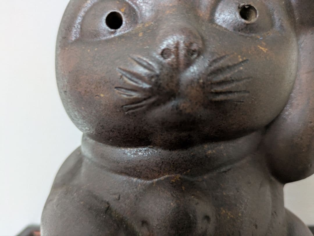 古備前　招き猫　銘有　在銘　置物　備前焼　まねき猫　陶器製