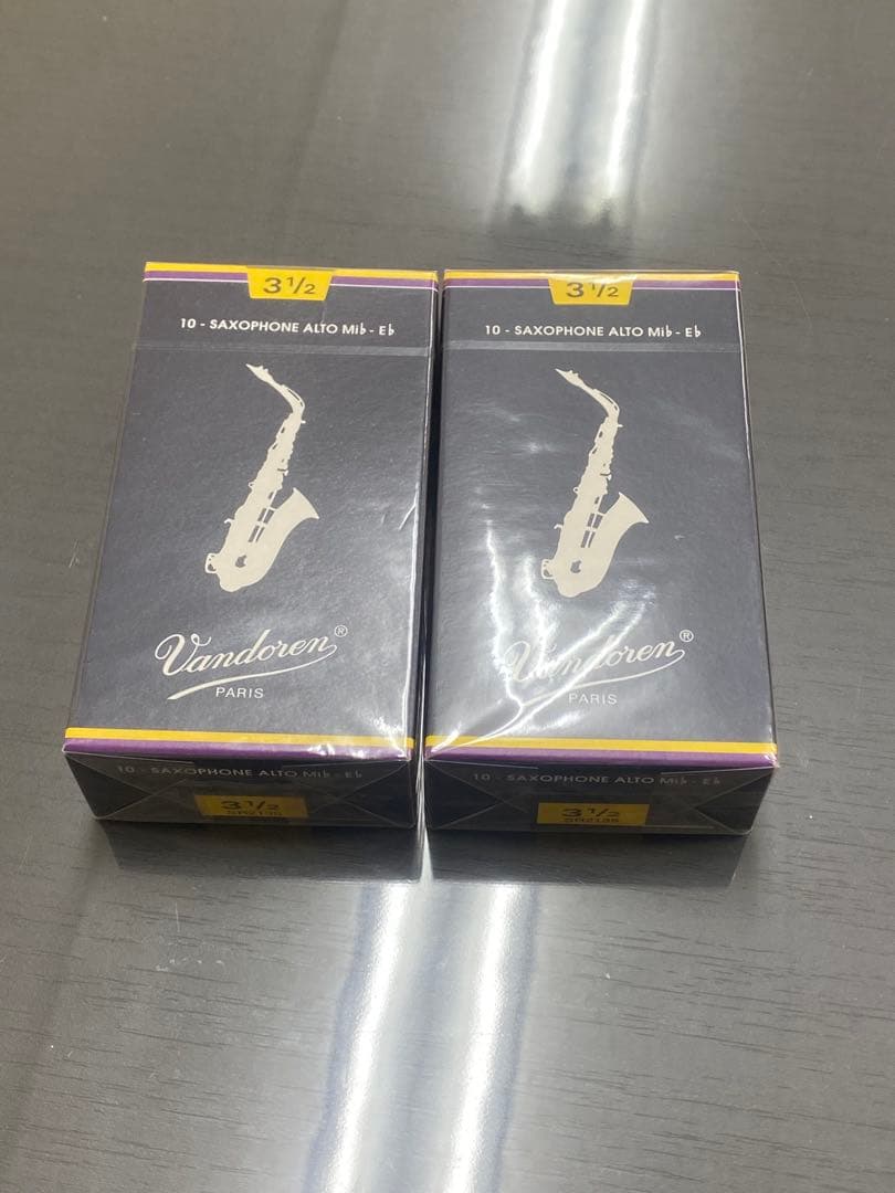 アルトサックス用リード　バンドレン 青箱(トラディショナル) 3半 2箱