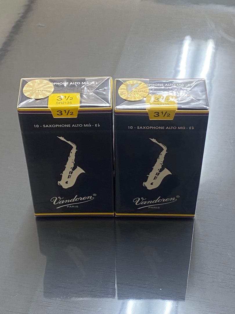アルトサックス用リード　バンドレン 青箱(トラディショナル) 3半 2箱
