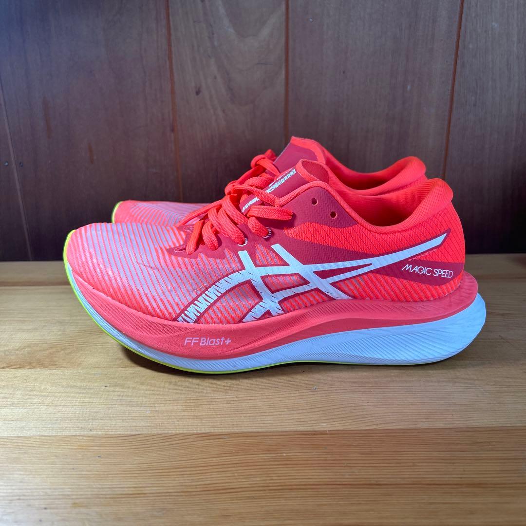 ASICS アシックス　MAGIC SPEED3 レッド　24.0