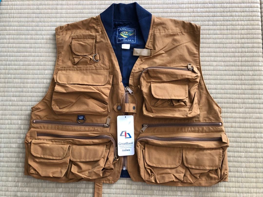 フィッシングベスト　釣りベスト　ダイワ