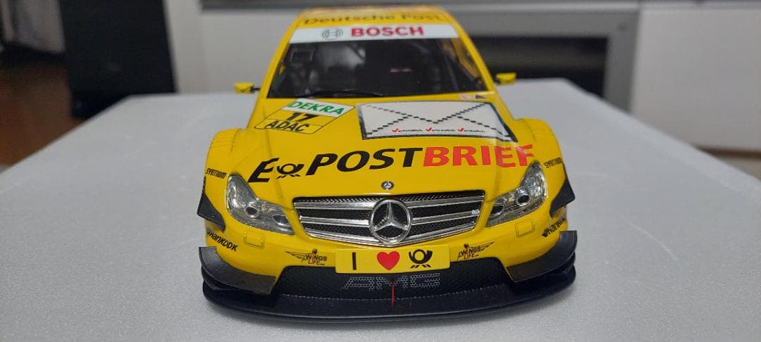 ミニカー 1/18ベンツ