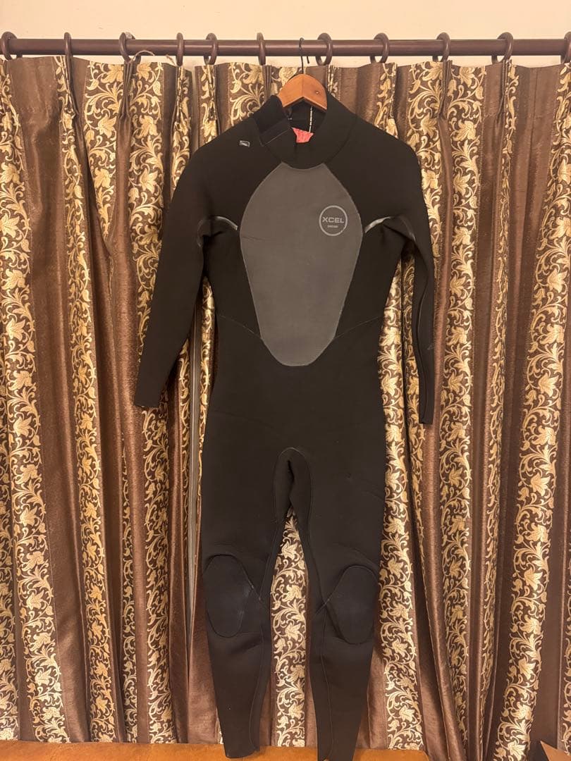 XCEL エクセル　４.3ミリ　セミドライウエットスーツ　最終赤字処分‼️