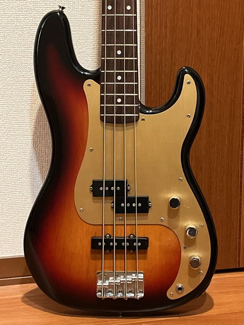 Squier PJ プレベ Precision Bass ゴールドピックガード