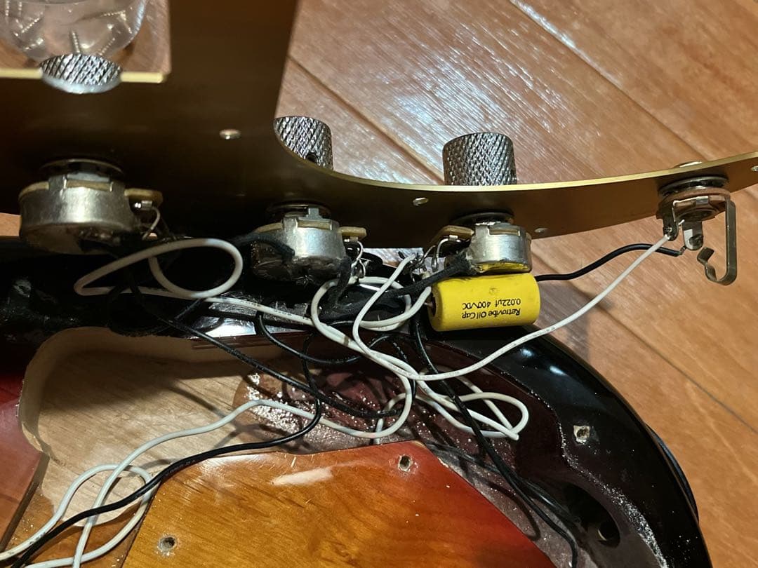 Squier PJ プレベ Precision Bass ゴールドピックガード