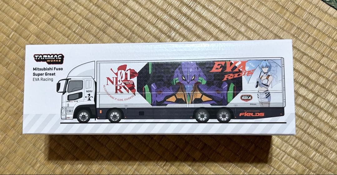 ミニカー Mitsubishi Fuso Super Great EVA Racing