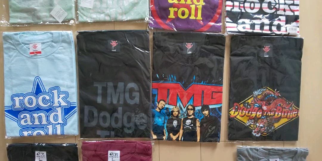 新品 B'z Ｔシャツ３１枚（２５枚がLサイズ・６枚がXLサイズ・同商品有り）