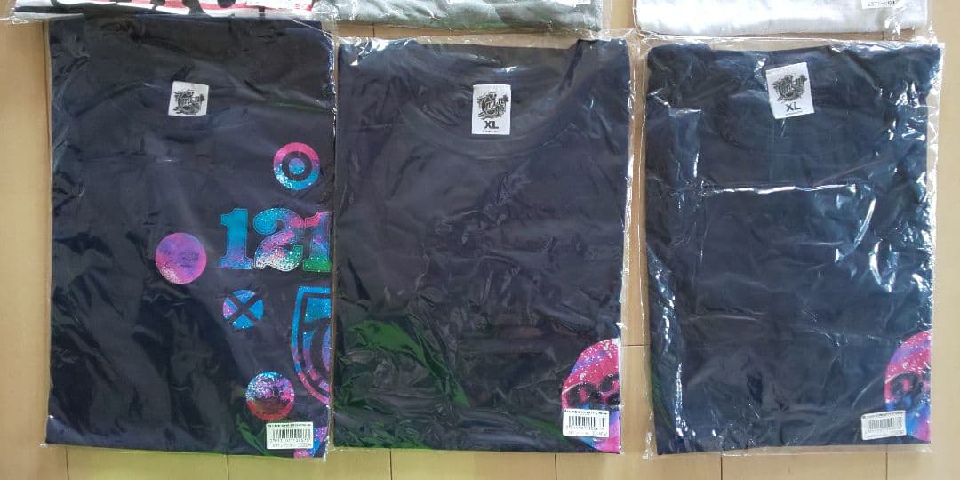 新品 B'z Ｔシャツ３１枚（２５枚がLサイズ・６枚がXLサイズ・同商品有り）