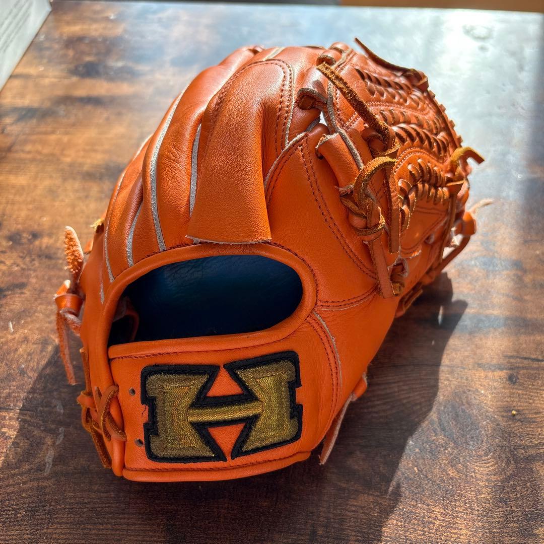 【新品同様】ハイゴールド　軟式投手用グラブ