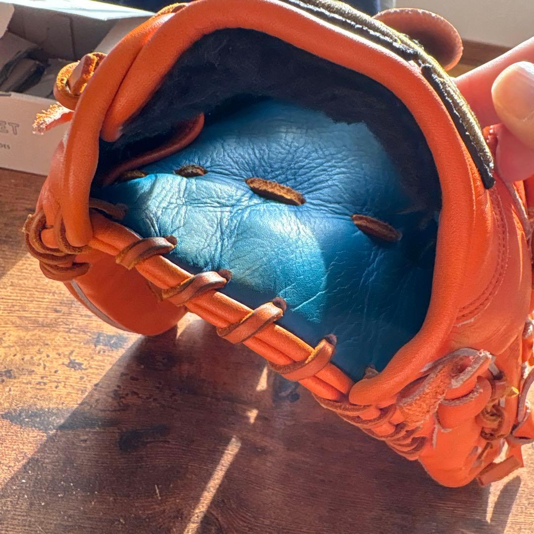 【新品同様】ハイゴールド　軟式投手用グラブ