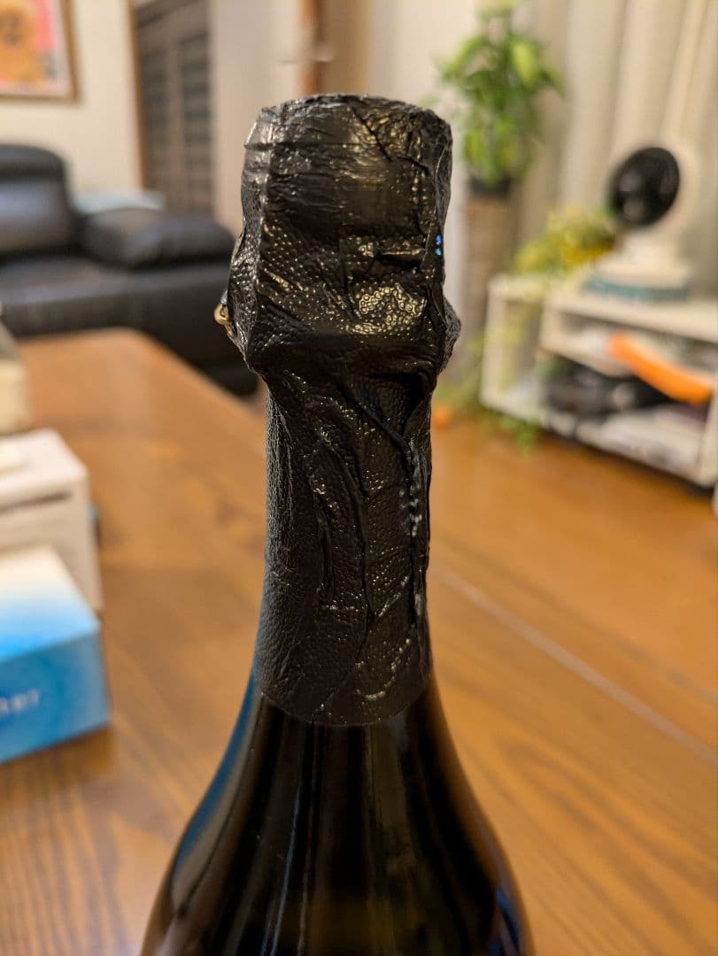 ２０１０年Dom Pérignon スパークリングワイン果実酒 750ml