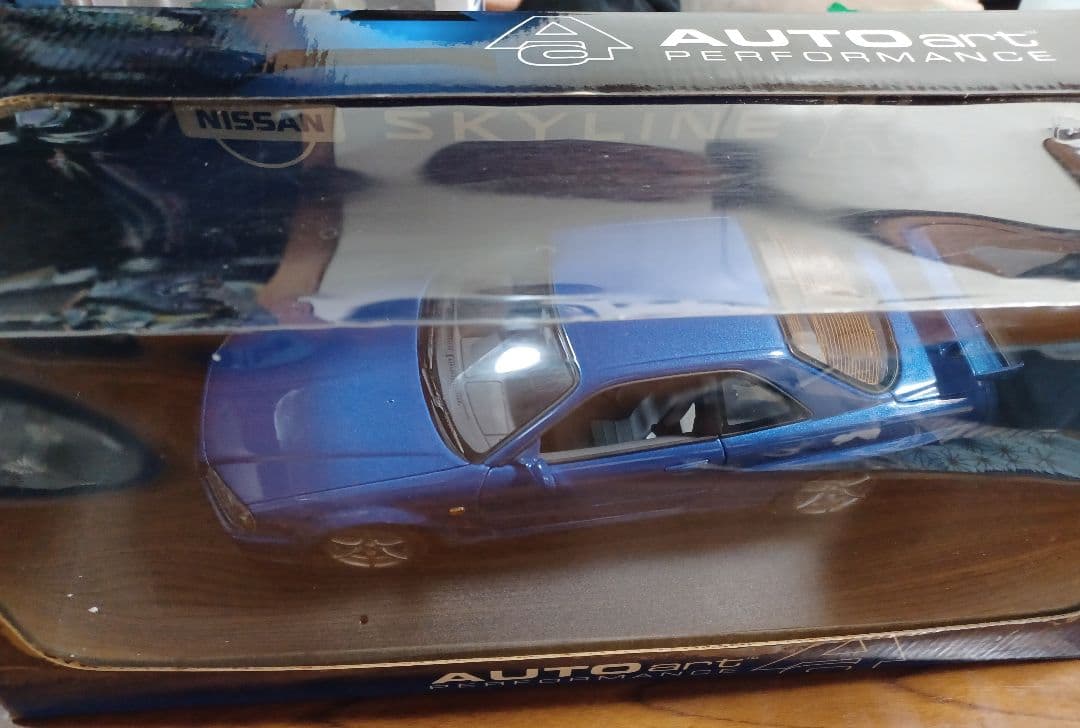 a*p様 AUTOart Nissan Skyline 1/18 ミニカー