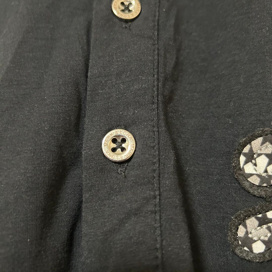 マークアンドロナ×Disney 半袖ポロシャツ 黒 グレー 背面ミッキー 刺繍