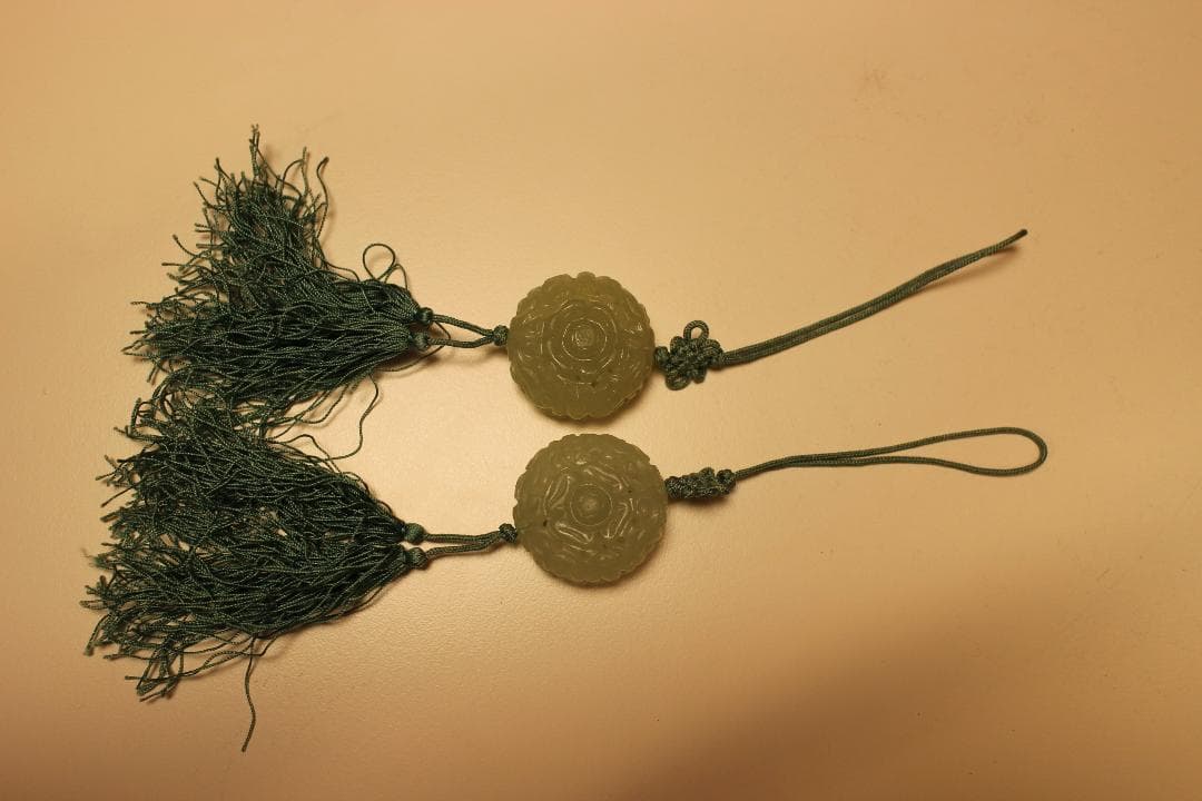 時代青い房飾り付き玉石製ペンダント2点　唐物掛軸茶道具古美術中国