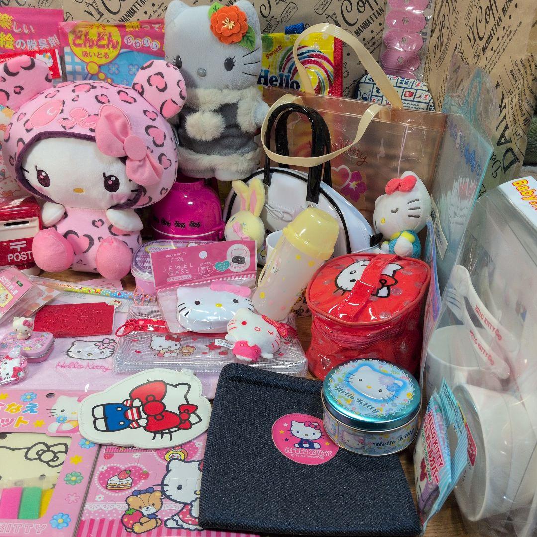 ハローキティグッズまとめ売り50点セット