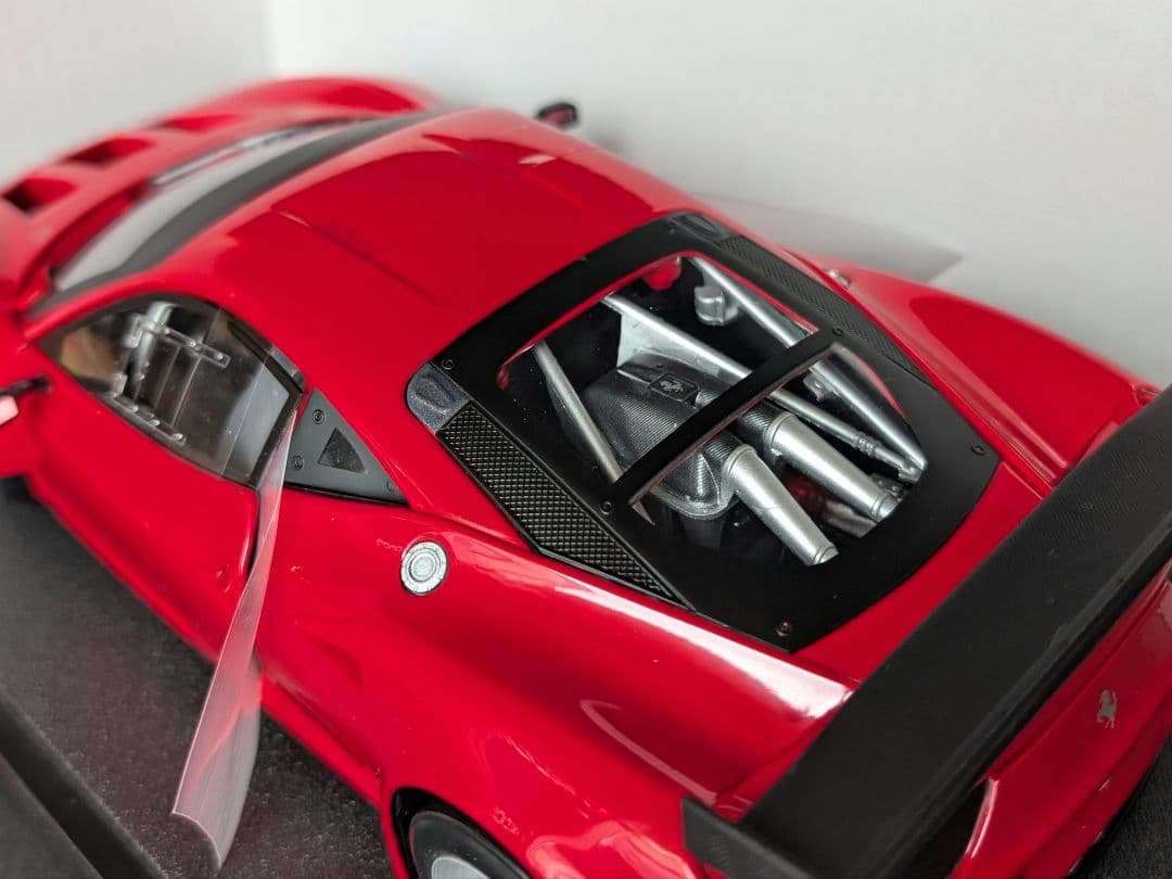 ホットウィール 1/18 FERRARI 458 ITALIA GT2