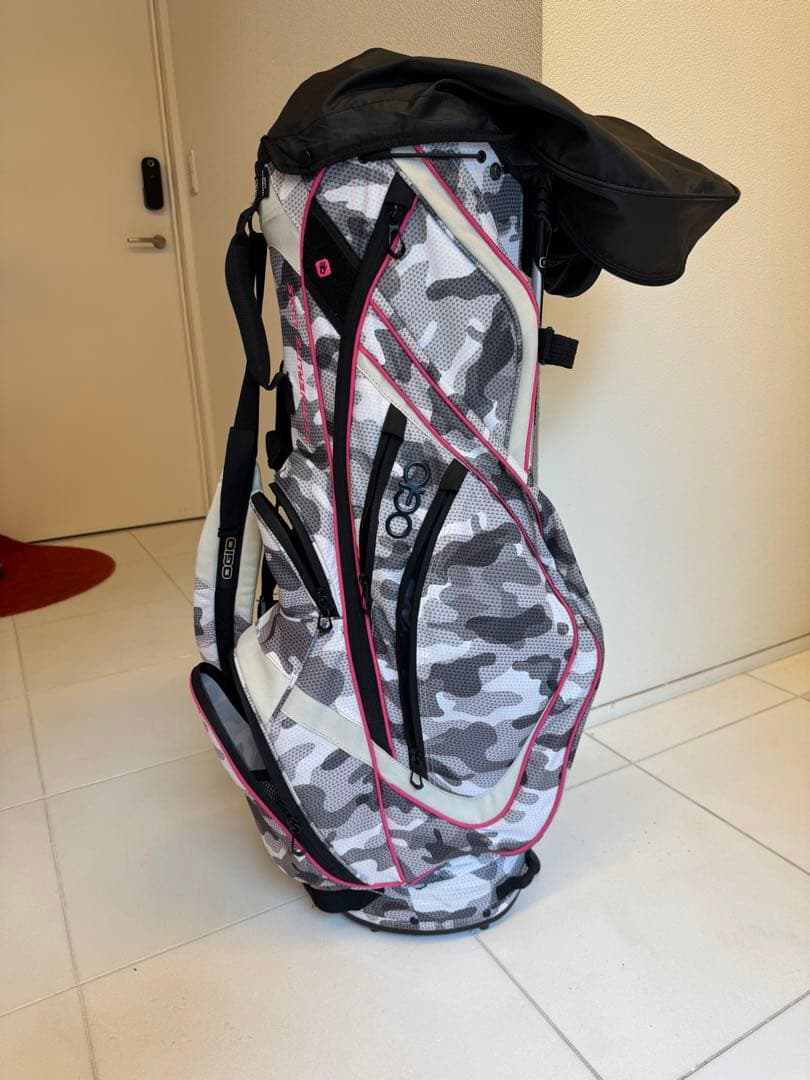 週末限定値下げ！　 OGIO スタンド式キャディバック　オジオ　キャディバック