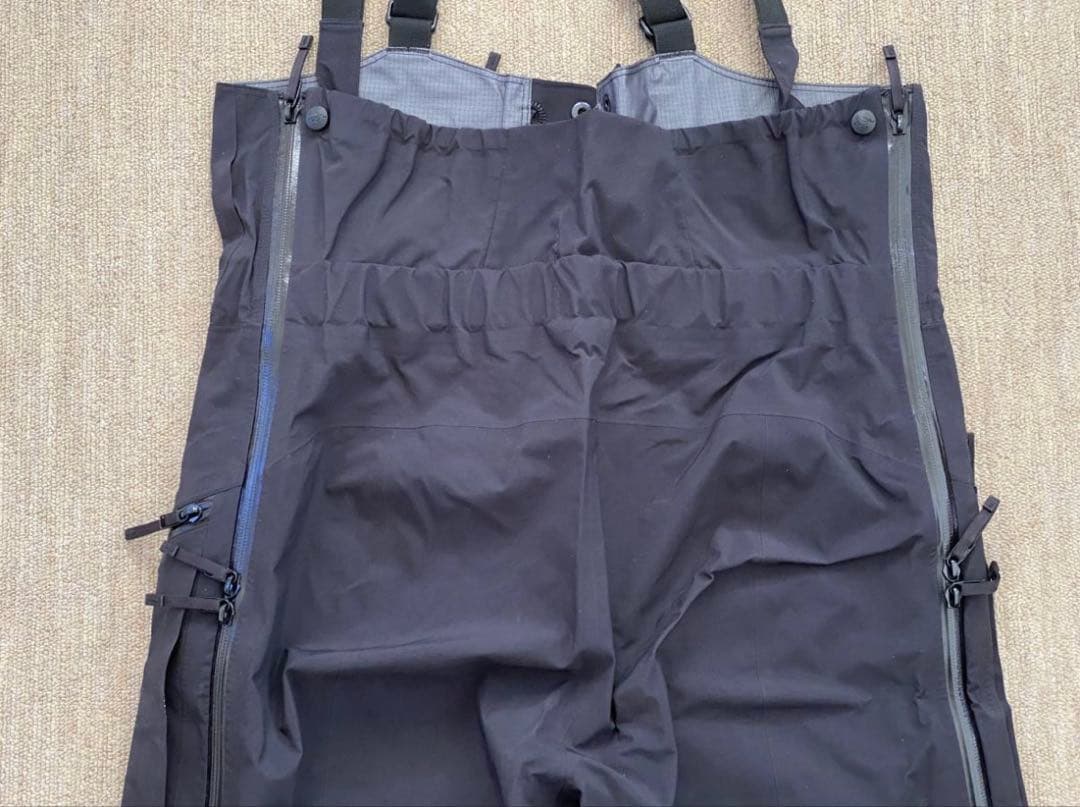 美品 ARC'TERYXアークテリクス RUSH Bib Pants ビブパンツ